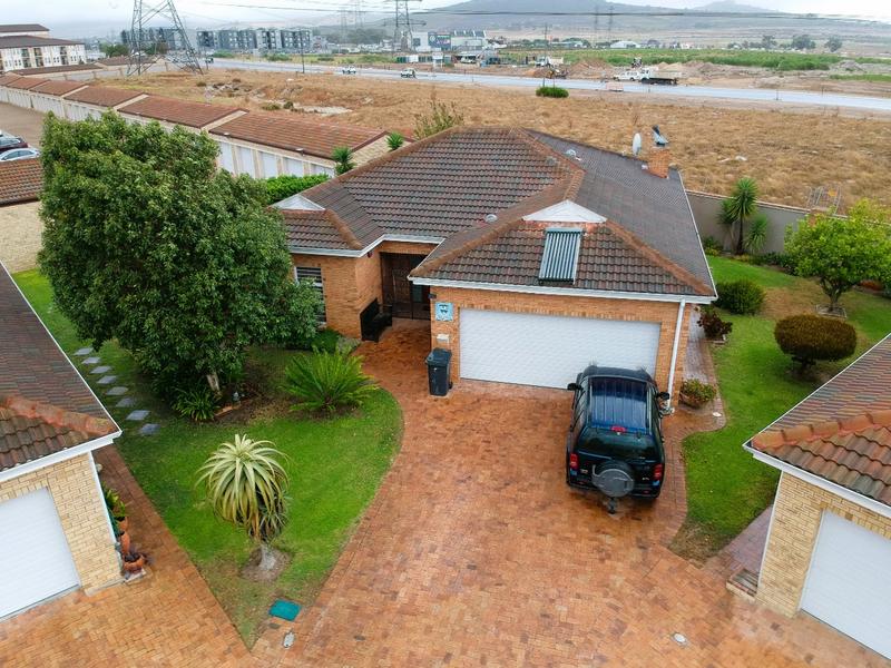 2 Bedroom Property for Sale in Brackenfell South Western Cape